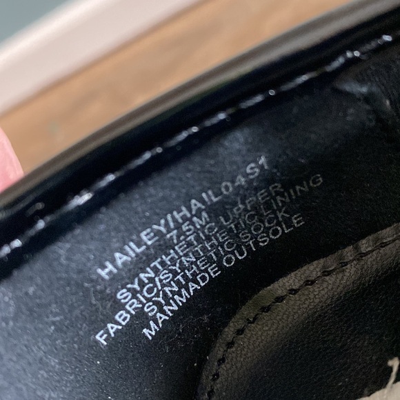 Steve Madden Hailey Chunky Heel Black vegan Patent Bling Buckle 7.5 preppychic - Picture 7 of 7